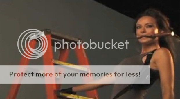  photo oliviatomb-raider-reboot-olivia-wilde-lara-croft-photoshoot-knife_zps35ca91f8.jpg