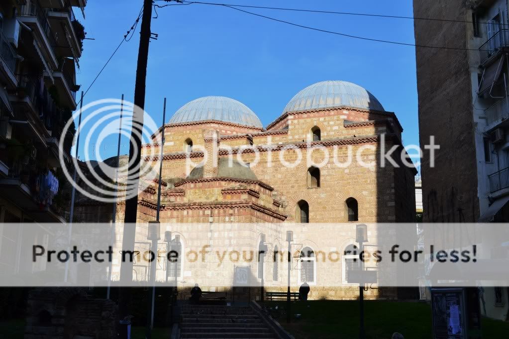 http://i409.photobucket.com/albums/pp176/JCNadal_x/DSC_0221-2.jpg
